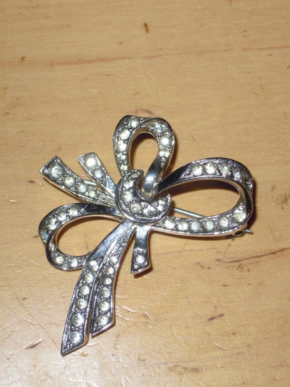 Vintage Ciro CP England Ribbon Rhinestone Brooch Rhodium Silver SIGNED